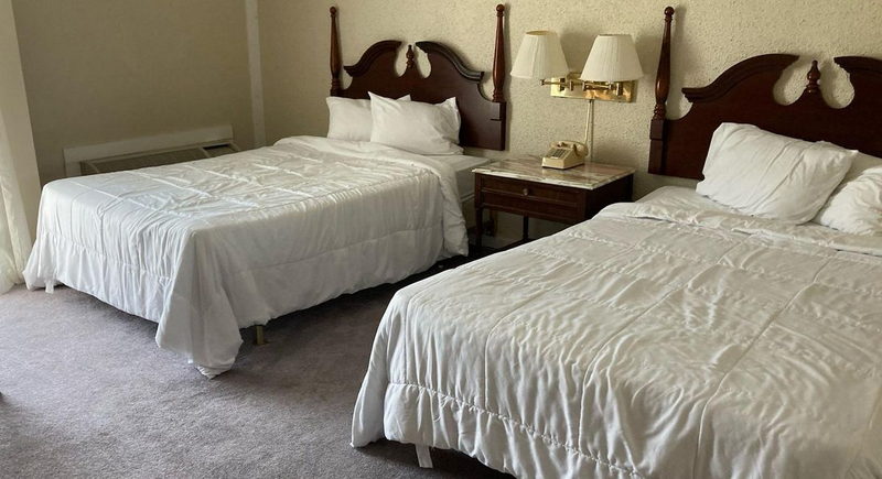 Bay Valley Resort & Conference Center (Bay Valley Inn) - From Web Listing (newer photo)